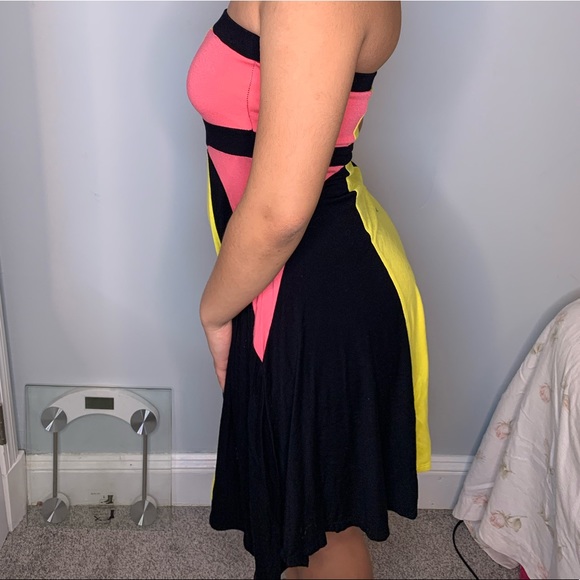 Stapless Dress ✨ - Picture 2 of 5